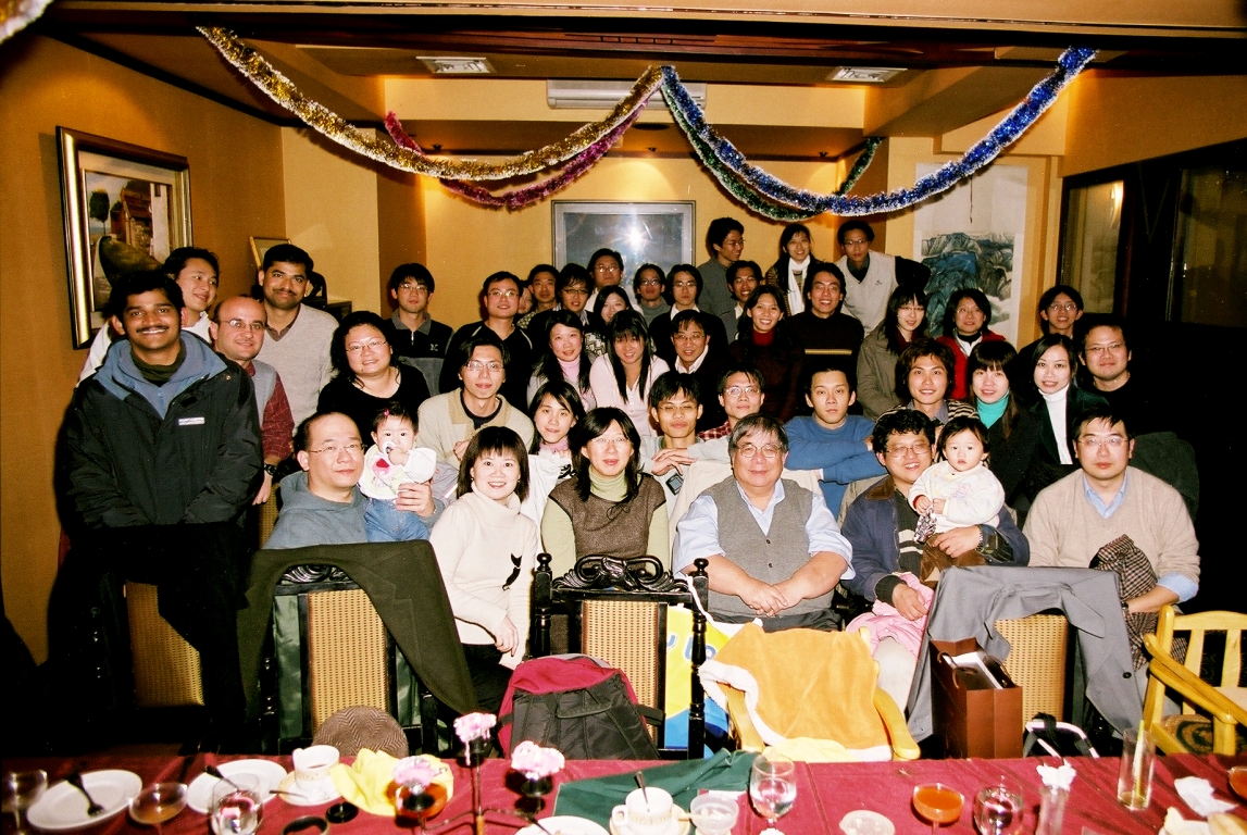 2005 1221Sunney Lab Xmas